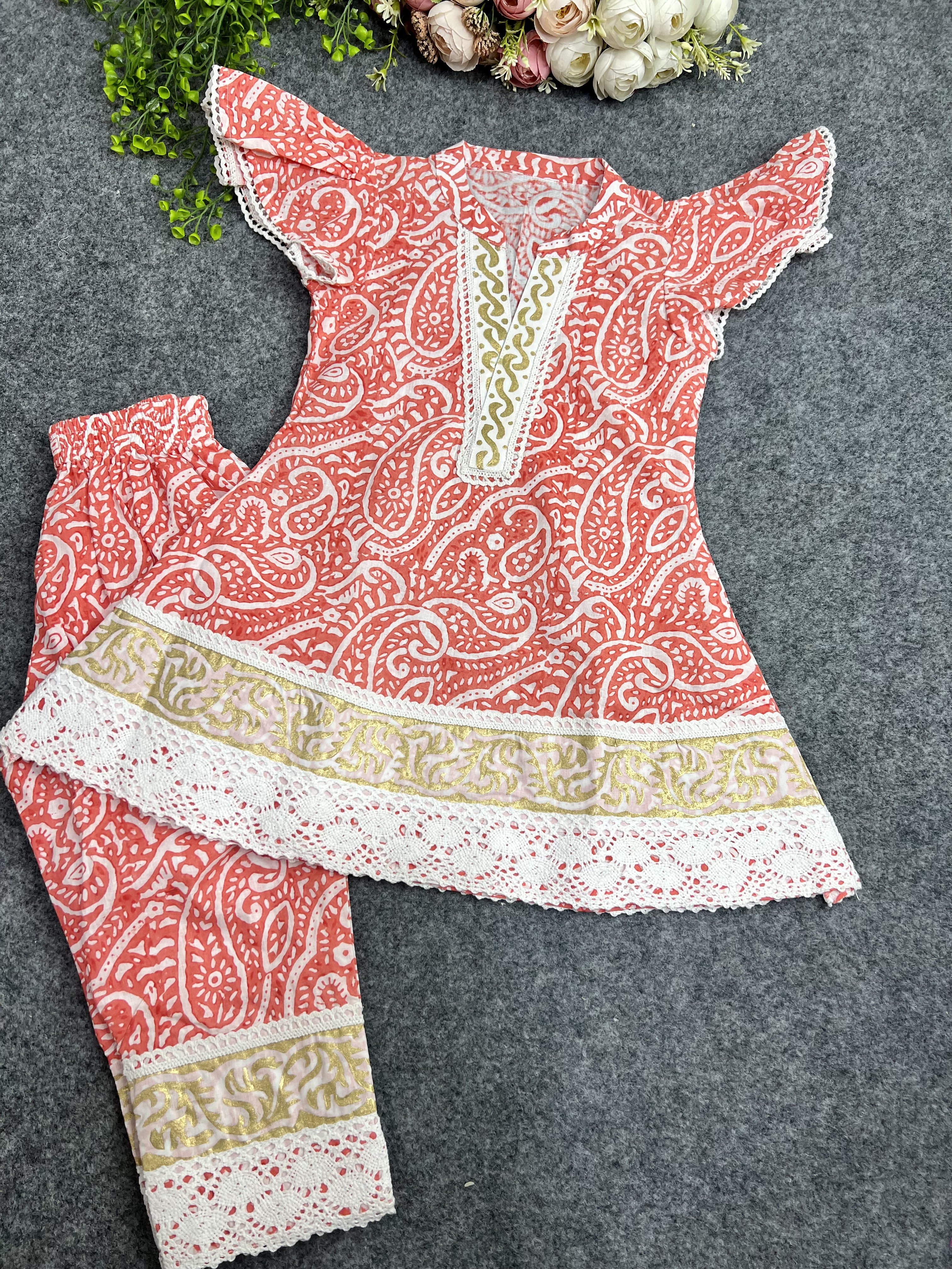 Salwar Kameez image